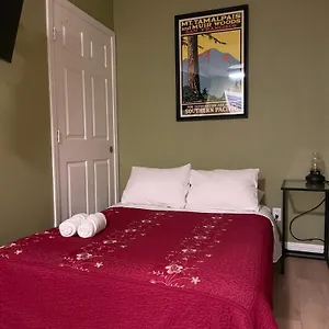 Private In Angeles With Ac, Wifi, Smart Tv, Work Desk Near Sofi Stadium Homestay Los Angeles