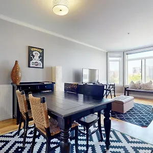 Cityscape Dreams Apartment Seattle